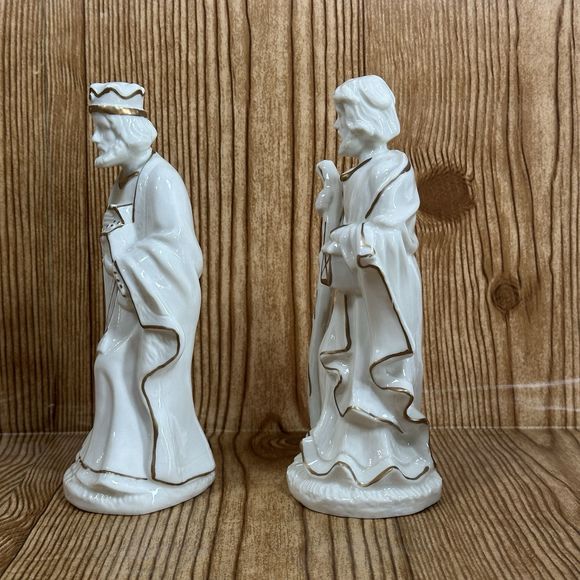 White & Gold Christmas Nativity Set with Baby Jesus figurine 8 Pieces - Picture 14 of 16